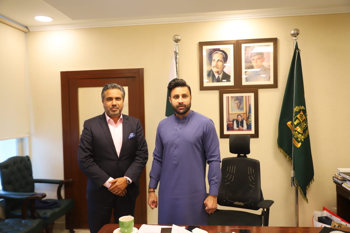 Meeting of Mr. Qaiser Iqbal Baryar, with Mr. Zulfi Bukhari Special Assistant to the PM for Overseas Pakistanis & HRD, on 18th January, 2021