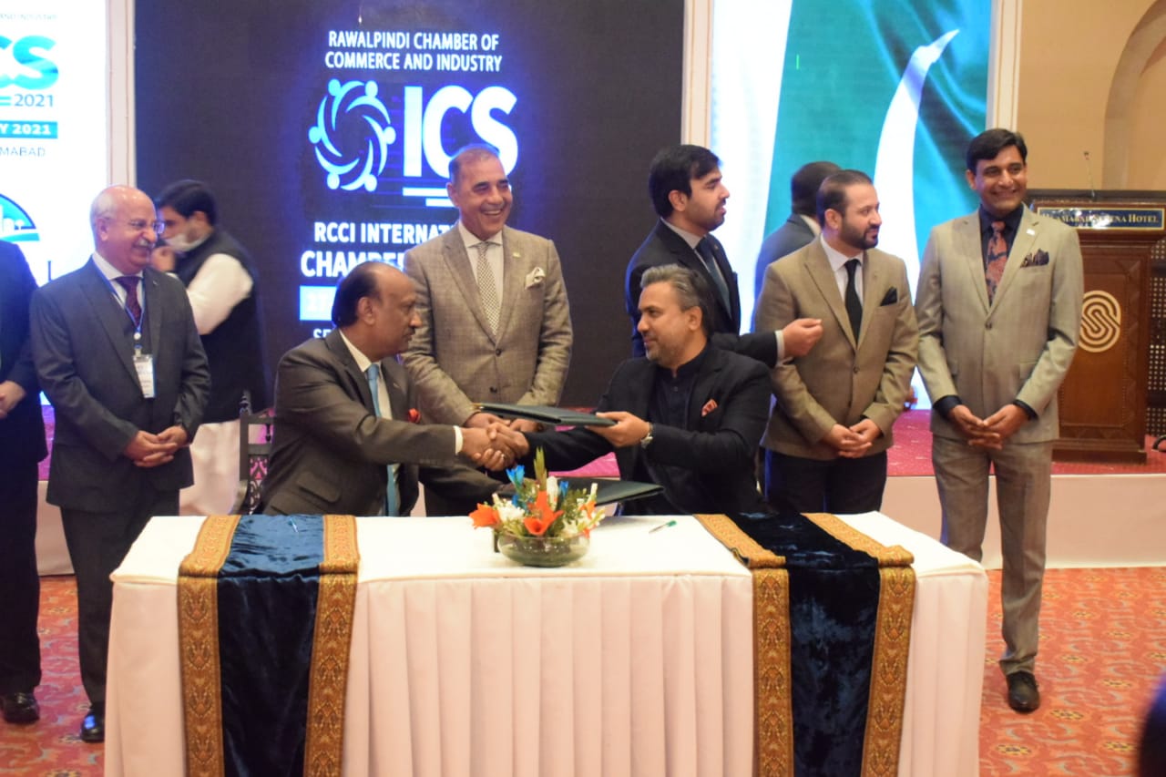 MOU Signing Ceremony between Sialkot Chamber and Rawalpindi Chamber on the occasion of International Chambers Summit 2020