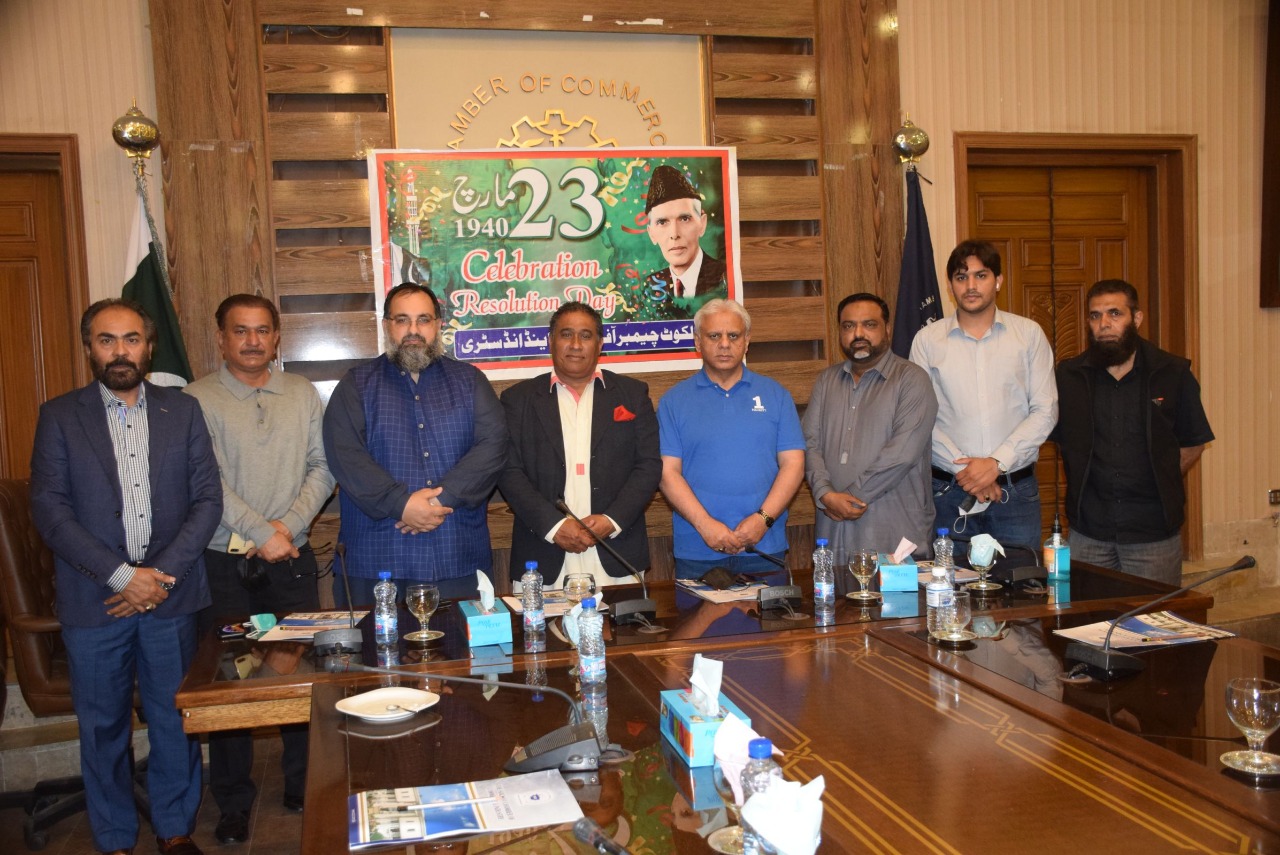 On the delightful occasion of Pakistan day, A cake cutting ceremony was held at SCCI under Departmental Committee on Religious and Cultural Affair on March 23, 2021. While addressing the participant Mr. Khuram Aslam, Senior Vice President, SCCI said that each year 23rd March was celebrated throughout the country with great passion to recall the accomplishments and untiring efforts of our forefathers and leaders for passing the Pakistan Resolution on 23rd March 1940, which laid the foundation of independence of separate country for Muslim of Sub-Continent to live with sovereignty and integrity.