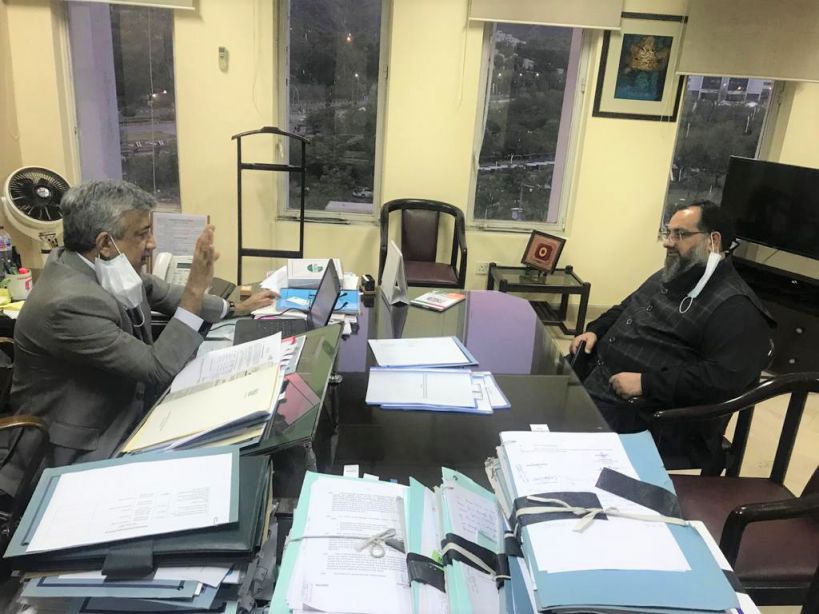 On June 16, 2021, Mr. Khuram Aslam, Senior Vice President, SCCI had one to one meeting with Muhammad Sualeh Ahmad Faruqui, Secretary Commerce in his office at Ministry of Commerce, Islamabad.