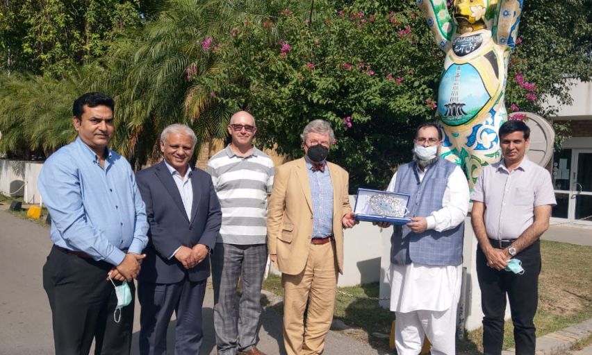 On June 23, 2021, A delegation of Sialkot Chamber of Commerce and Industry led by Mr. Khuram Aslam, Senior Vice President and Mr. Ansar Aziz Puri, Vice President SCCI visited Embassy of the Federal Republic of Germany. The delegation comprised of Mr. Muhammad Sarwar and Mr. Muhammad Ahsan ul Haq, Members of Executive Committee SCCI was welcomed by Dr. Philipp Deichmann, Economic Minister Counsellor and Deputy Head of Mission and had meeting regarding promotion of bilateral trade between both countries.