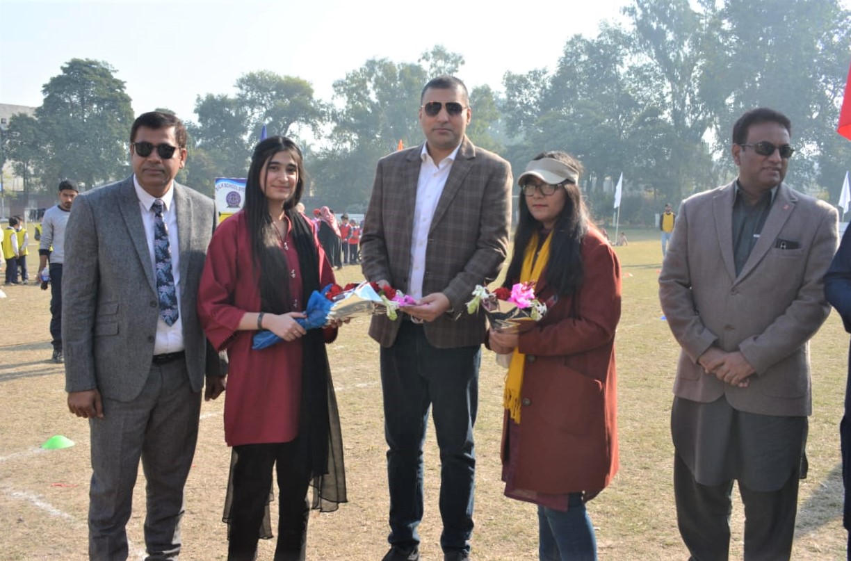 Senior Vice President, Sialkot Chamber of Commerce & Industry participated as Chief guest in Sports Gala of Silk School System. Mr. Asif Ali and Mr. Adnan Yousaf, Executive Committee Members SCCI also participated as Guests of Honor.