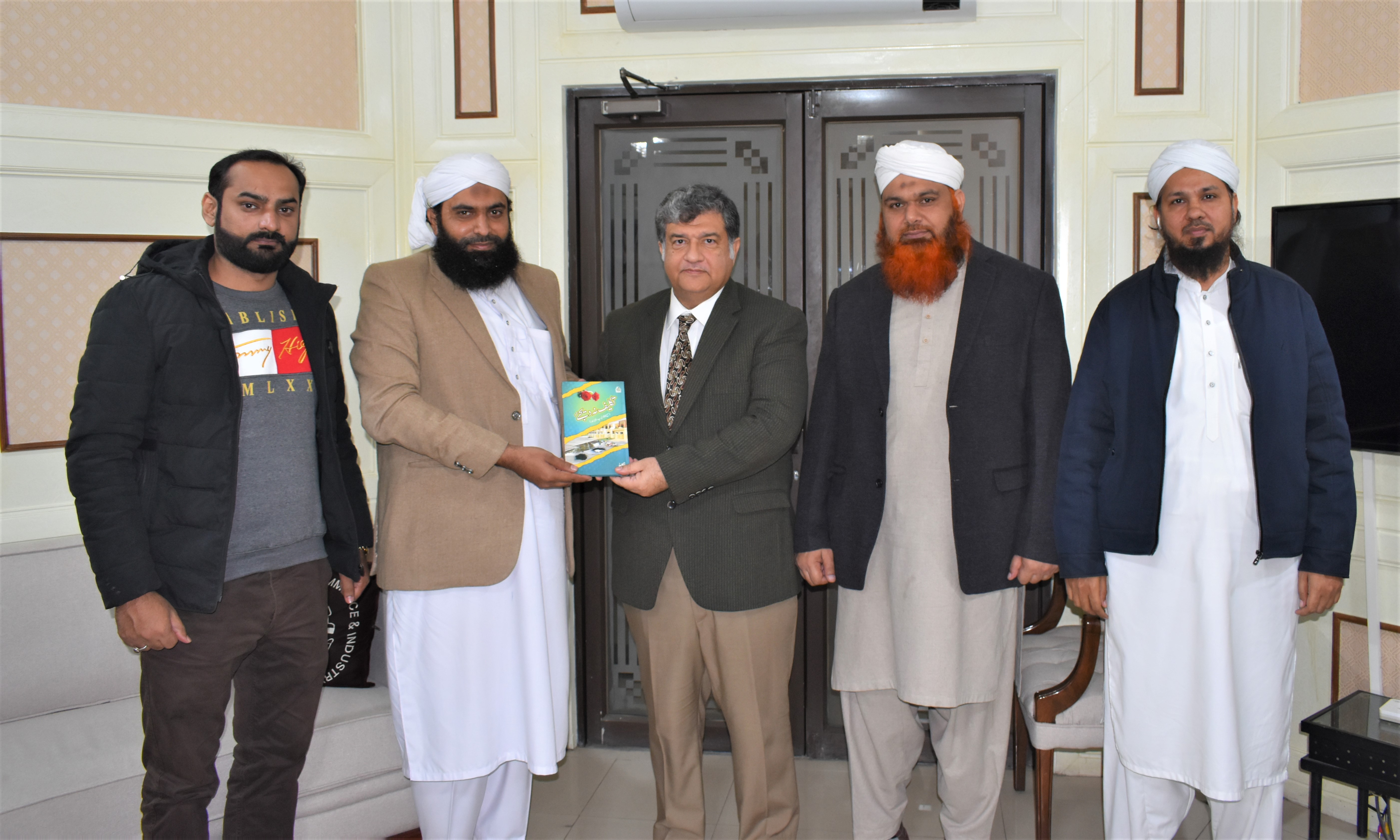 On December 15, 2021, Mr. Nadeem Attari, Coordinator All Pak Business Community Dawat-e-Islami visited Sialkot Chamber of Commerce & Industry for a meeting with President, SCCI.