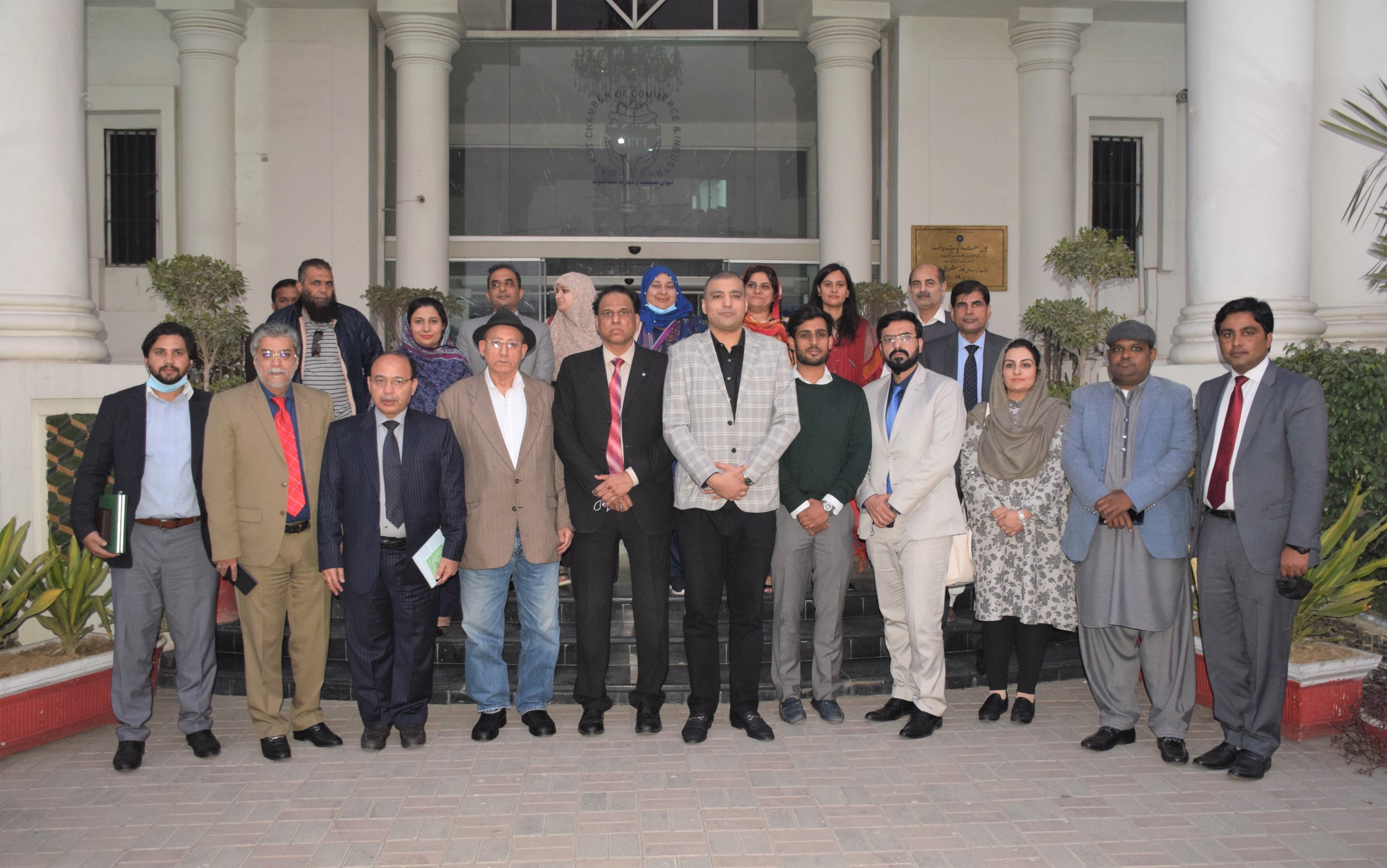 On December 01, 2021, A Delegation of 32nd Mid-Career Management Course, National Institute of Management, Islamabad led by Mr.  Muhammad Masood, Commissioner Inland, Islamabad visited Sialkot Chamber of Commerce & Industry for a meeting with Executive Committee Members, SCCI.  During the interactive session with the representatives of various departments, Senior Vice President stated that the businesses survive and flourish under the enabling environment for which, the role of Government and Bureaucracy is pivotal, therefore Government officials must take all necessary measures for the promotion of trade and development of the industry.  Senior Vice President, SCCI interacted with members of the delegation on various matters such as Challenges faced by Exporter of Sialkot, Empowerment of Women Entrepreneurs and equipping Industry of Sialkot with Information Technology.