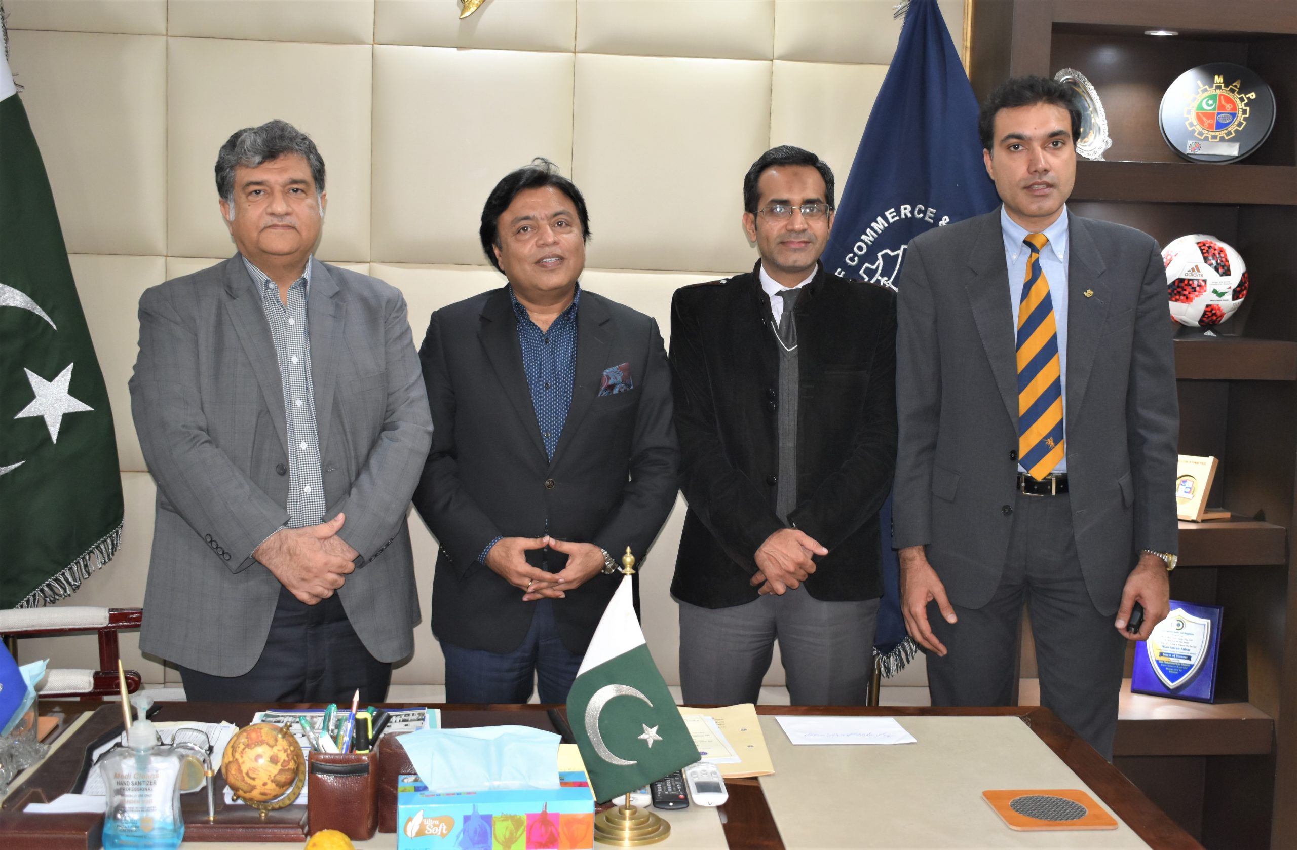 On February 22, 2022, Mian Imran Akbar, President, Sialkot Chamber of Commerce & Industry had a meeting with a delegation of Pakistan International Airlines (PIA) led by Mr. Jahangir Baloch, General Manager PIA Karachi to discuss the construction project of PIA at Paris Road, Sialkot on the basis of Public Private Partnership (PPP) to make the project a success.