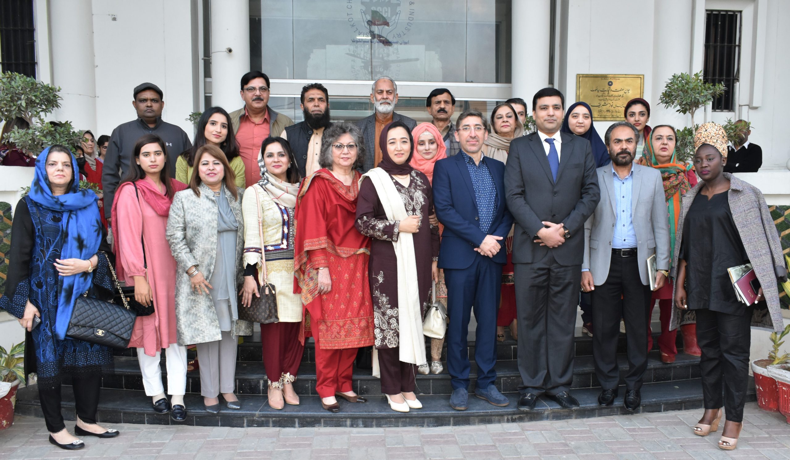 Sheikh Zohaib Rafique Sethi, Senior Vice President Sialkot Chamber of Commerce & Industry attended the “Bayad-e-Faiz” Ceremony on 26th February 2022 hosted by Women Chamber of Commerce & Industry to honor most influential and celebrated poet of Pakistan “Faiz Ahmed Faiz” and Book launching ceremony “Conversations with my Father” by Mrs. Muneeza Hashmi, daughter of Mr. Faiz Ahmed Faiz.