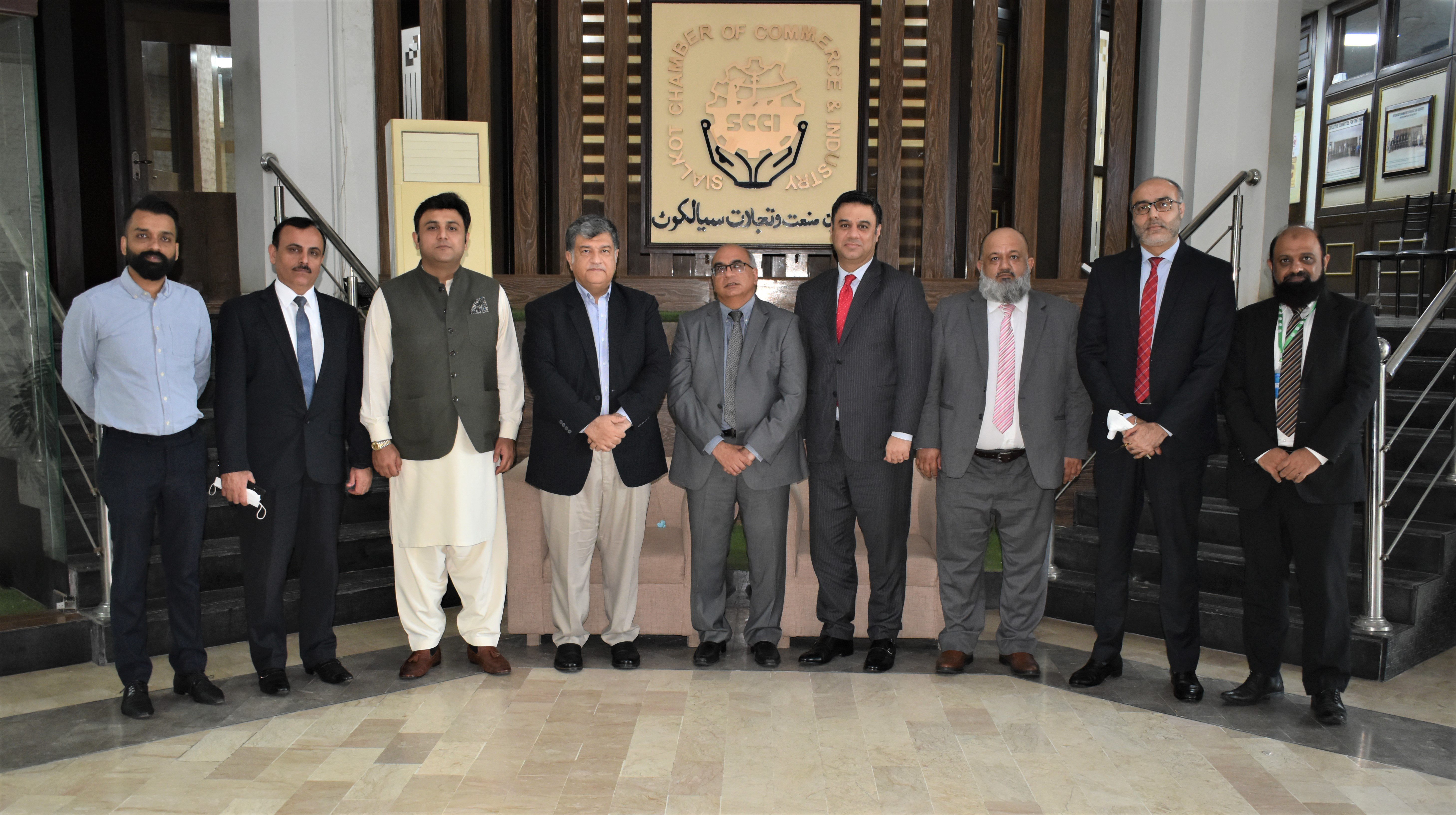 Mr. Muhammad Ali, Executive Vice President, MCB Bank Limited along with his team Visited the Sialkot Chamber of Commerce & Industry for a meeting with Mian Imran Akbar, President, SCCI on July 21, 2022. Mr. Qasim Malik, Vice President, SCCI also attended the meeting. During the discussion, President SCCI was briefed on the Business-friendly Products introduced by MCB Bank and various issues related to the SMEs sector also came into discussion.