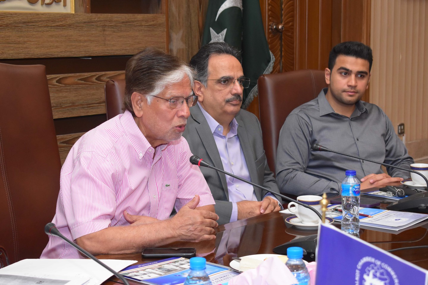 On July 22, 2023, Mr. Abdul Ghafoor Malik, President, SCCI, chaired a meeting of the Sialkot Export Processing Zone investors to address the Cancellation of Plots and plan for the future. The meeting’s highlights included the success in stopping the auction and obtaining an extended construction timeframe from the Provincial Government. Investors were instructed to submit their project proposals and construction drawings within 3 months, with a one-year deadline for facility establishment. Further extensions from the Government would not be granted, except for ongoing construction cases, considered on a case-by-case basis. To facilitate the process, a Facilitation Desk would be set up at Sialkot Chamber to assist EPZ investors with submitting their documents to the Punjab Small Industries Corporation (PSIC).
