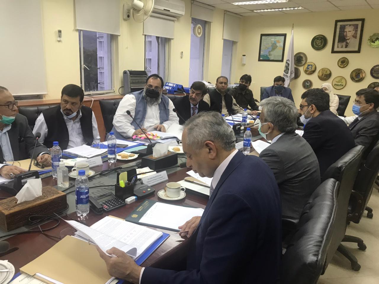 On 18th March 2021, the 19th Finance Committee meeting of the Export Development Fund (EDF) Board, was held under the Chairmanship of Honorable Mr. Abdul Razzak Dawood, Advisor to Prime Minister on Commerce and Investment, Ministry of Commerce, Pak Secretariat. Wherein, Senior Vice President SCCI, Mr. Khurram Aslam appreciated the approval of funds for the continuation of the Child Labor Elimination Program initiated for the Soccer Ball Industry of Sialkot.