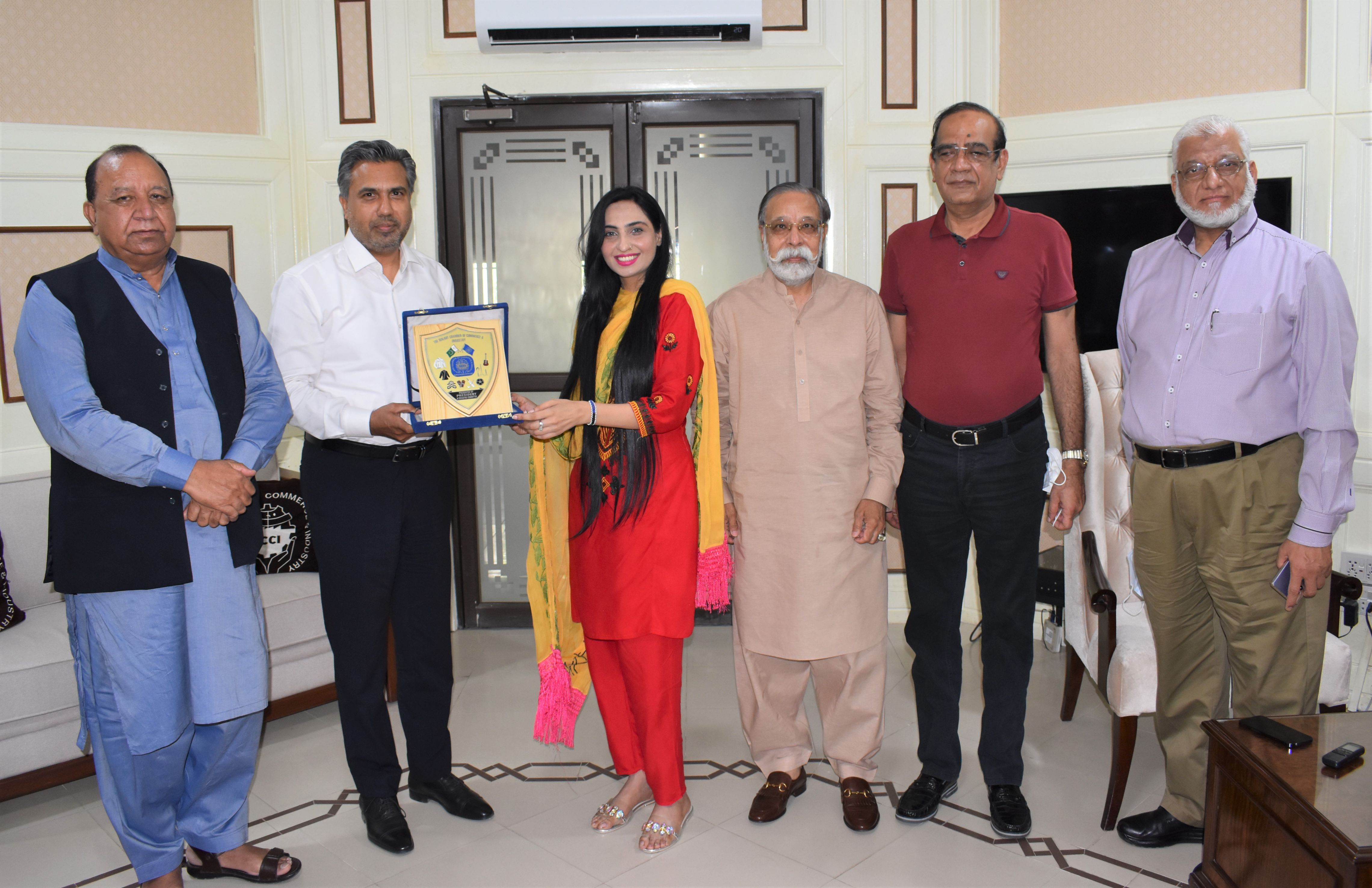 On May 29, 2021, Mr. Qaisar Iqbal Baryar, President, SCCI had a meeting with Dr. Andeela Sehar Fatima, Cluster Manager, Cluster Development Initiative (CDI/PSIC) to discuss the matters pertaining to the Establishment of “Sialkot Surgical City”.