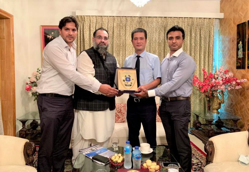 On July 26, 2021, Mr. Khuram Aslam, Senior Vice President led a delegation of Sialkot Chamber of Commerce & Industry comprising Mr. Asif Manzoor and Mr. Muhammad Idris, Executive Members, SCCI to visit the Embassy of Vietnam in Islamabad. The delegation was welcomed by His Excellency Mr. Nguyen Tien Phong, Ambassador of Vietnam to Pakistan. During the meeting with Ambassador, Mr. Khuram Aslam discussed creation of B2B relations, joint ventures and exchange of Trade delegation to endorse bilateral Trade relations between Vietnam and Pakistan. On July 26, 2021, Mr. Khuram Aslam, Senior Vice President led a delegation of Sialkot Chamber of Commerce & Industry comprising Mr. Asif Manzoor and Mr. Muhammad Idris, Executive Members, SCCI to visit the Embassy of Vietnam in Islamabad. The delegation was welcomed by His Excellency Mr. Nguyen Tien Phong, Ambassador of Vietnam to Pakistan. During the meeting with Ambassador, Mr. Khuram Aslam discussed creation of B2B relations, joint ventures and exchange of Trade delegation to endorse bilateral Trade relations between Vietnam and Pakistan.