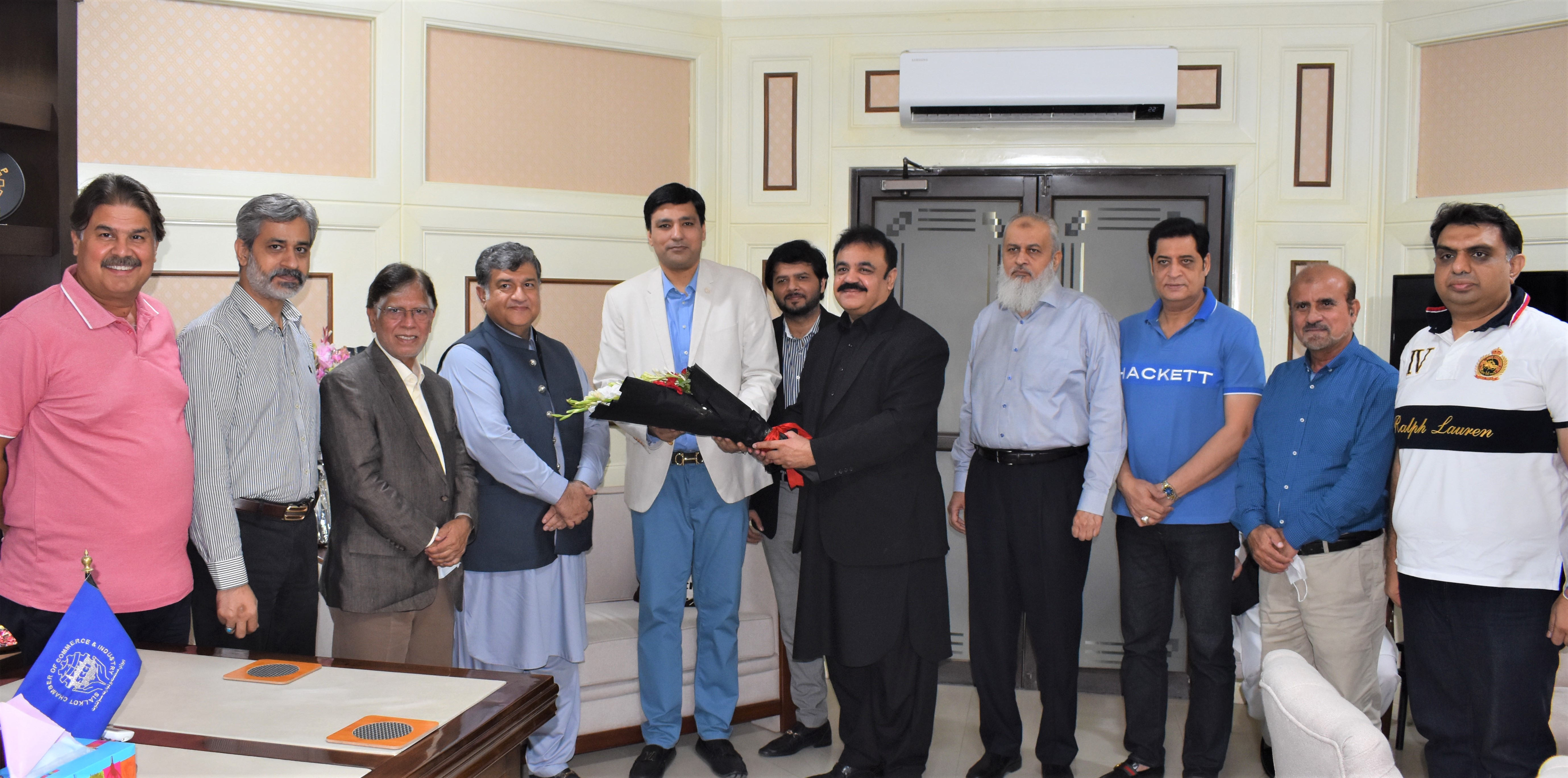 On October 07, 2021, A Delegation of Surgical Instruments Manufacturers Association of Pakistan (SIMAP) led by Mr. Jehangeer Babar Bajwa congratulated the Newly-Elected President and Senior Vice President for assuming the charge as Office Bearers of Sialkot Chamber of Commerce & Industry.  The Delegates also had a meeting with Office Bearers, SCCI to discuss matters pertaining to Surgical Instruments manufacturing sector of Sialkot.