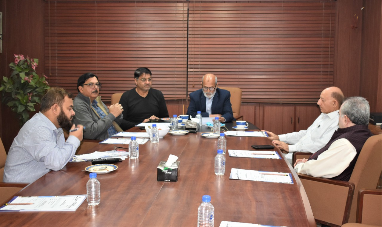 On November 16, 2021, SCCI Departmental Committee on WAPDA/SUI GAS held a meeting at Sialkot Chamber in order to discuss the vision of the Committee for the Tenure 2021-22. Matters related to WAPDA and Sui Gas Department were discussed at length.